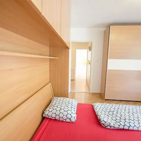 Near The Train Station Apartment