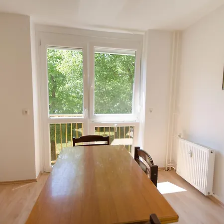 Apartment Near The Train Station *